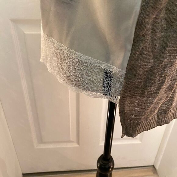 Gabriel collection front photo print sweater, S - Picture 8 of 13